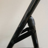 Système de la double charnière pour les chaises pliantes noires